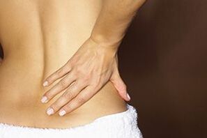 gejala nyeri punggung bawah osteochondrosis