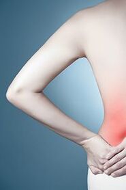 nyeri terus-menerus di punggung bagian bawah adalah tahap kedua dari osteochondrosis